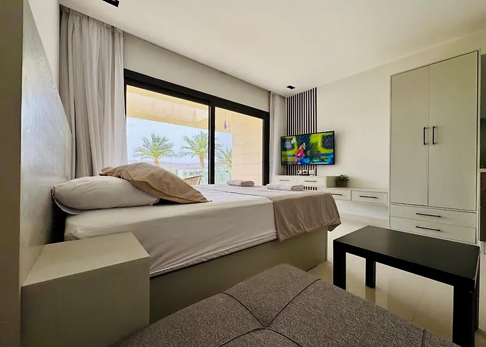 Cozy @ G-cribs El Gouna With A View. شقة الغردقة